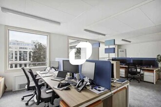 11-19 Rue De La Vanne, Montrouge to rent Interior Photo- Image 1 of 14