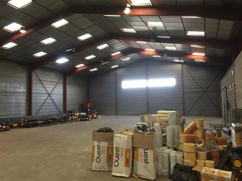 Light Industrial in Saint-Herblain to rent Interior Photo- Image 1 of 4