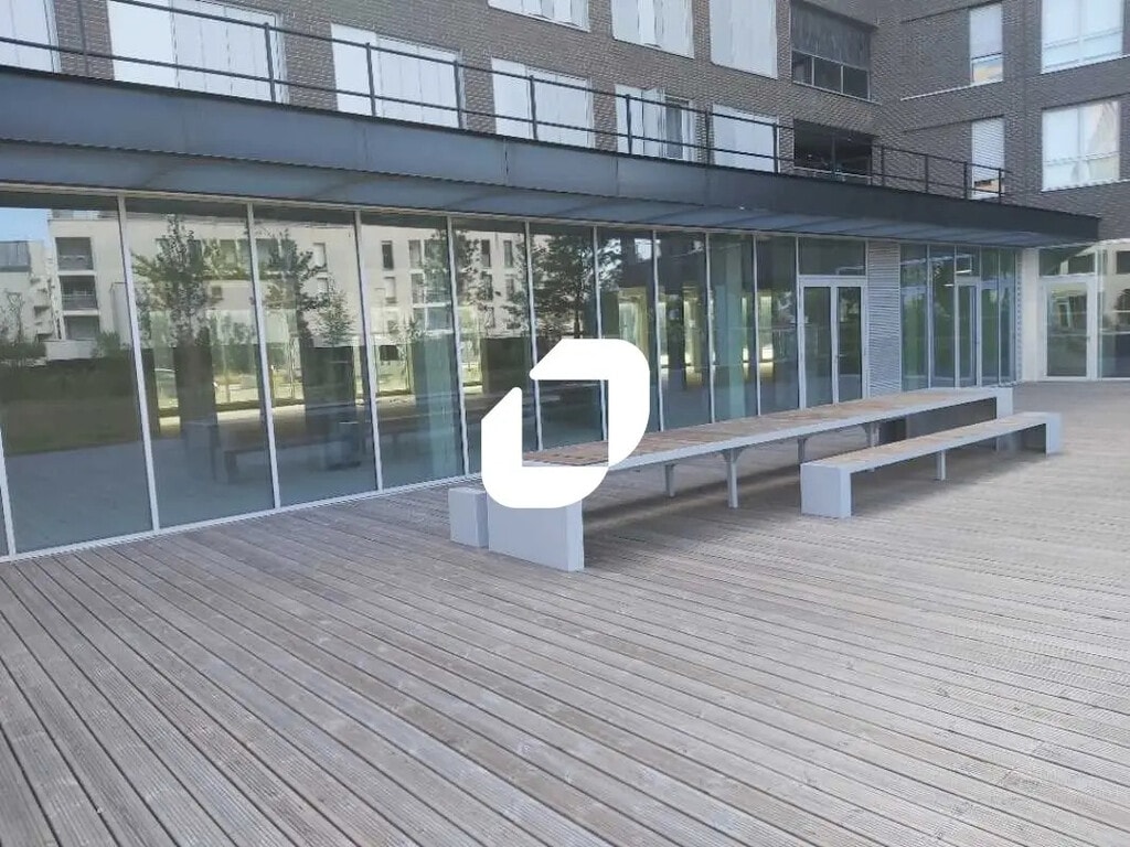Location Commerce 303 m² à 855 m² - Photo 1
