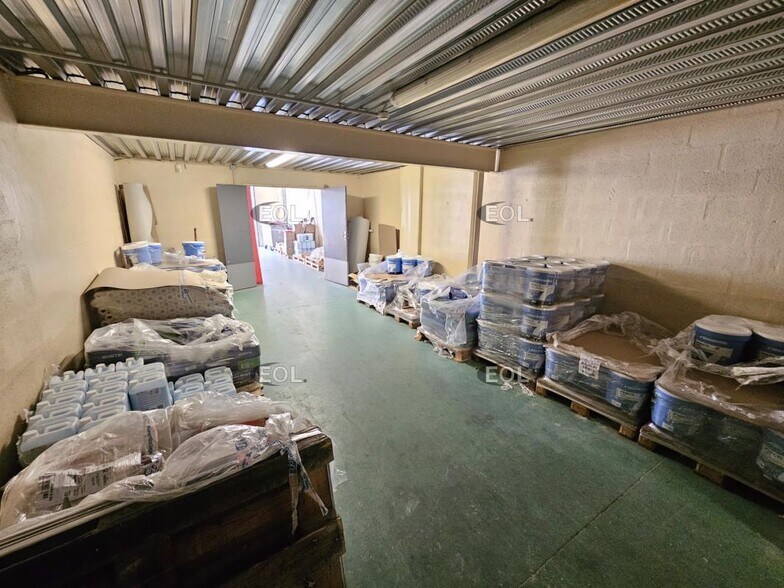 Light Industrial in Boissy-Saint-Léger for sale - Interior Photo - Image 3 of 19