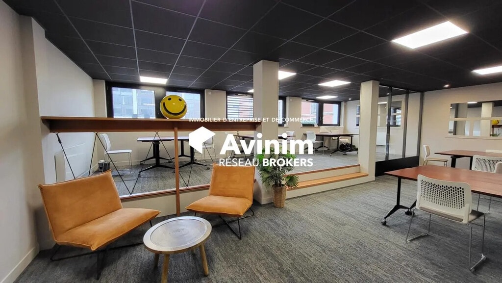 Location Bureaux 129 m² - Photo 1