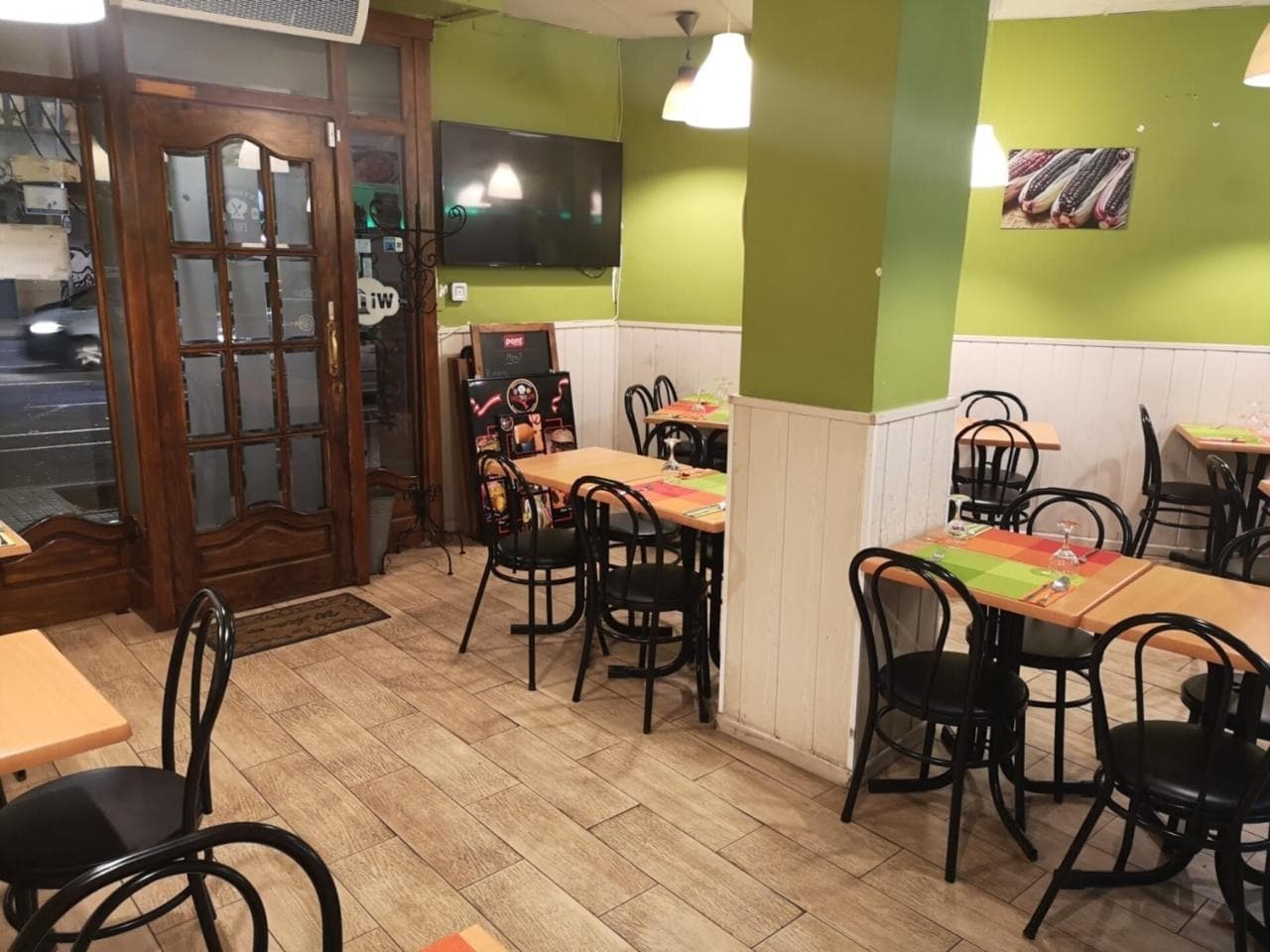 Retail in Barcelona, Barcelona to rent Interior Photo- Image 1 of 6