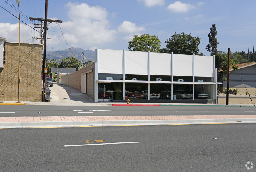 2133 Verdugo Blvd, Montrose, CA for sale - Primary Photo - Image 1 of 1