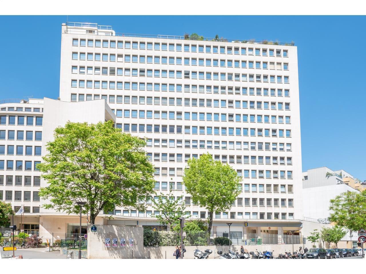 Industrial in Paris to rent Building Photo- Image 1 of 16