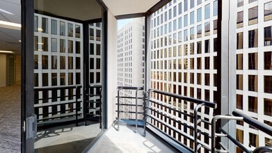 142 E Ontario St, Chicago, IL to rent Interior Photo- Image 2 of 5