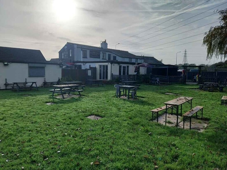 3 Lymm Rd, Altrincham to rent - Building Photo - Image 2 of 4