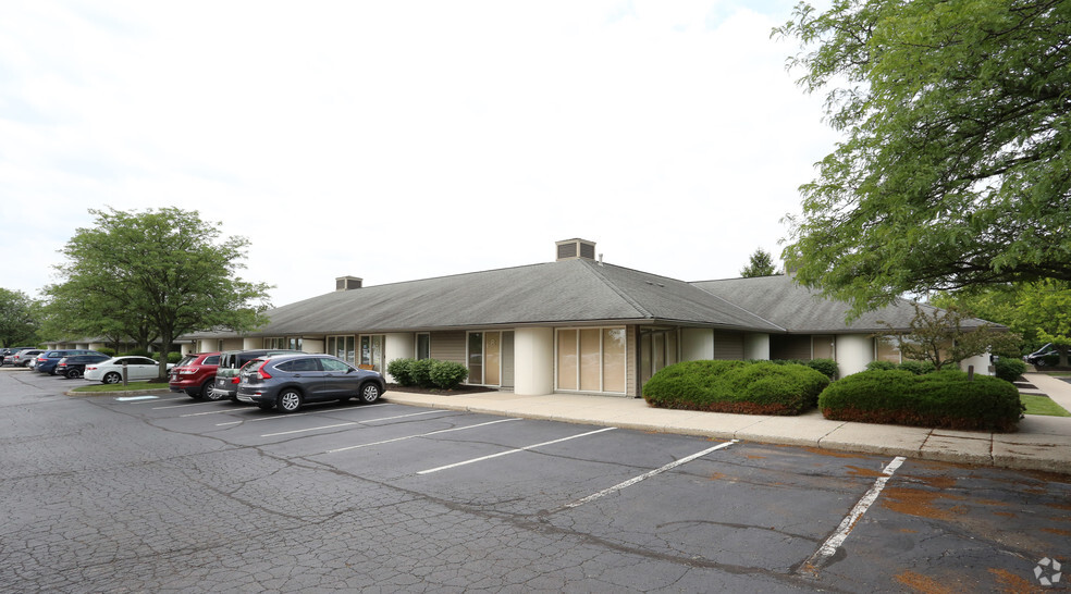 6631 Commerce Pky, Dublin, OH for rent - Building Photo - Image 1 of 30