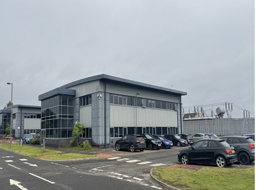 Helen St, Glasgow to rent Building Photo- Image 1 of 5