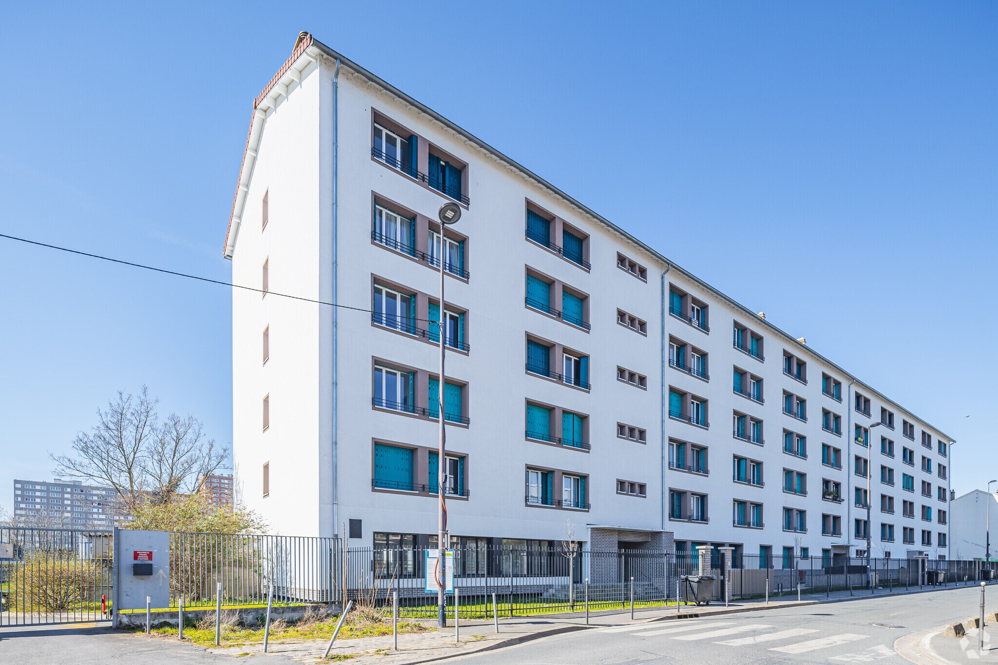 3 Rue Molière, Ivry-sur-Seine to rent Primary Photo- Image 1 of 3