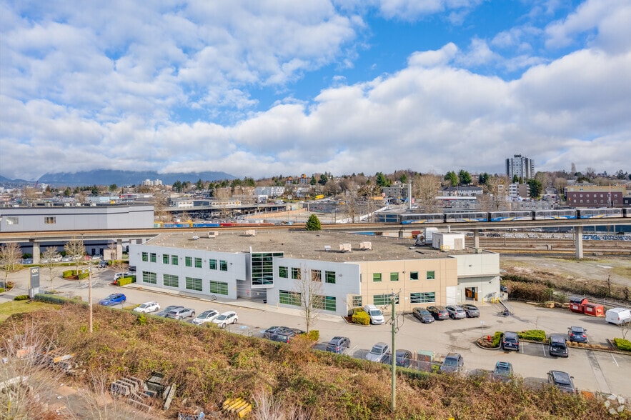 1868 Glen Dr, Vancouver, BC to rent - Building Photo - Image 2 of 6