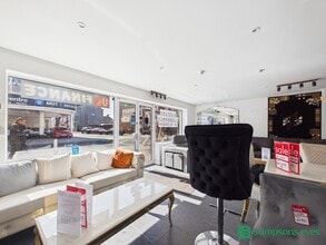 115A-115B Midland Rd, Bedford to rent Interior Photo- Image 2 of 7