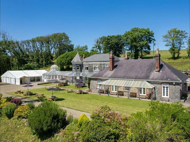 Broadway, Carmarthen for sale - Building Photo - Image 1 of 83