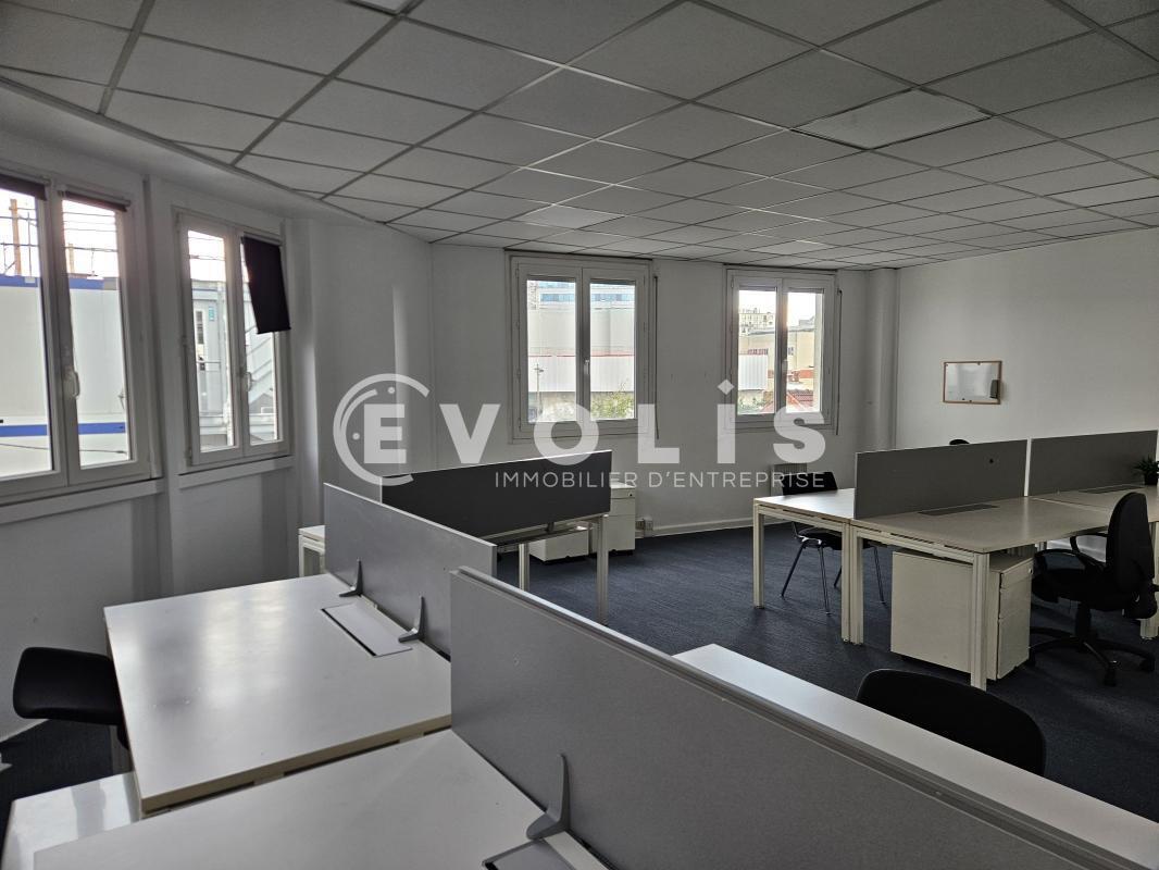 Office in Montrouge to rent Interior Photo- Image 1 of 13