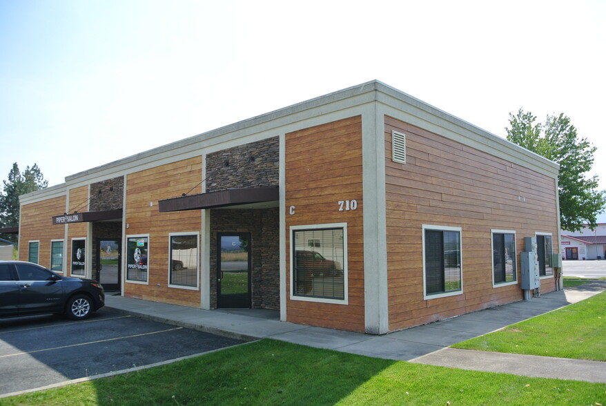 710 W Mullan Ave, Post Falls, ID for rent - Building Photo - Image 1 of 11