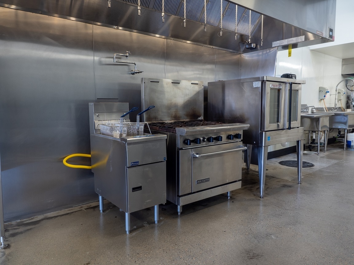 940 SE Madison St, Portland, OR to rent Interior Photo- Image 1 of 10