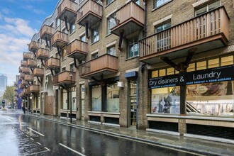 Queen Elizabeth St, London for rent Building Photo- Image 1 of 6