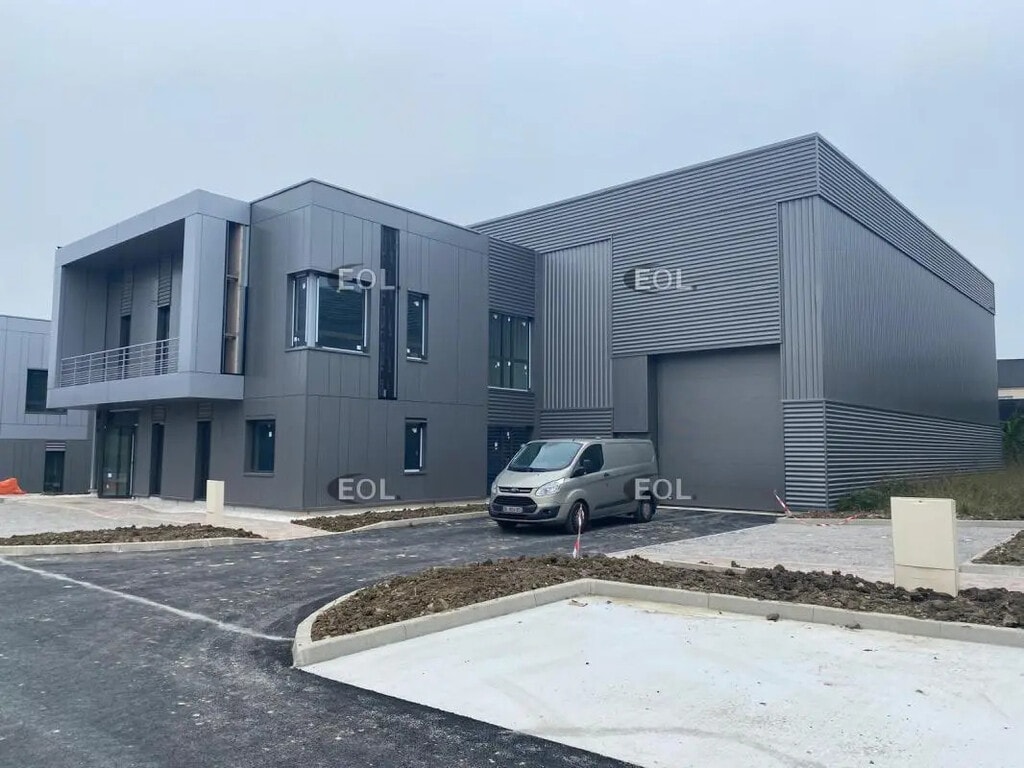 Vente Local d'activités 699 m² - Photo 1