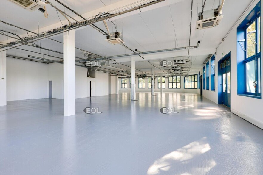 Light Industrial in Fresnes to rent - Building Photo - Image 2 of 11
