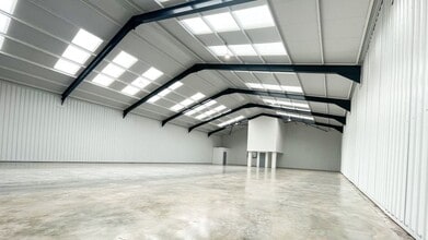 St. Margarets Rd, South Darenth to rent Interior Photo- Image 1 of 3
