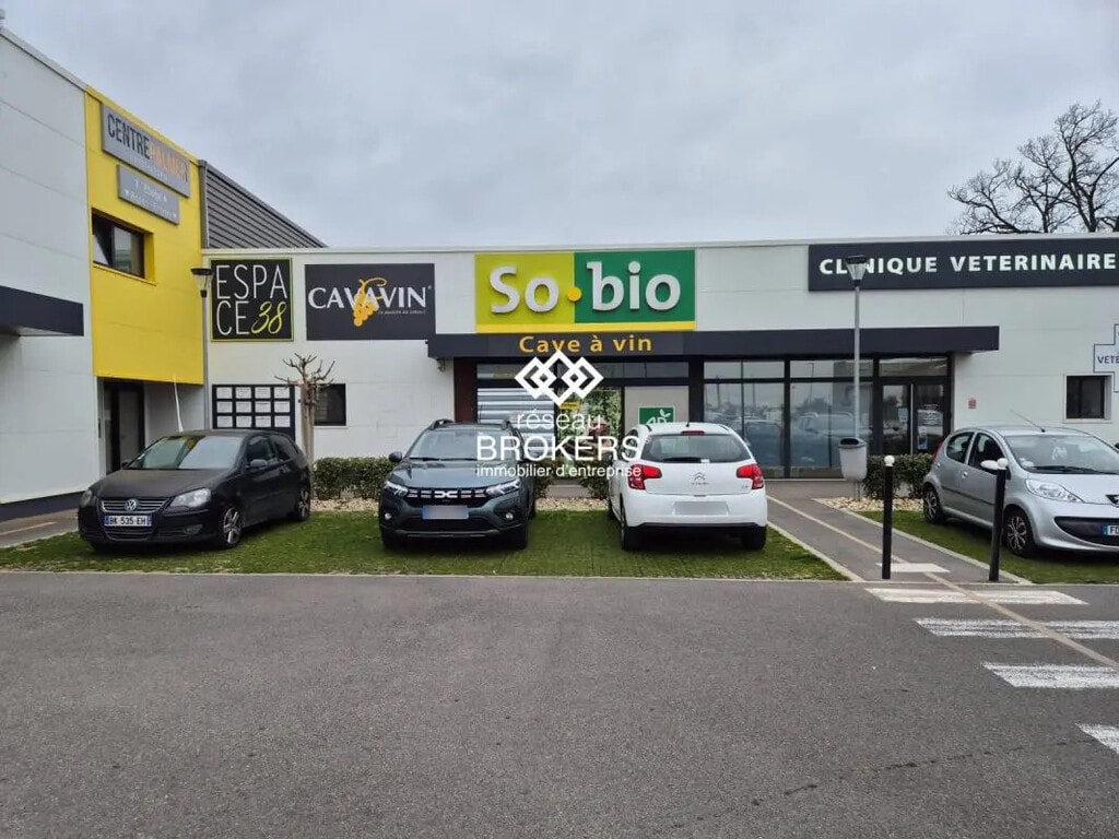 Location Commerce 585 m² - Photo 1