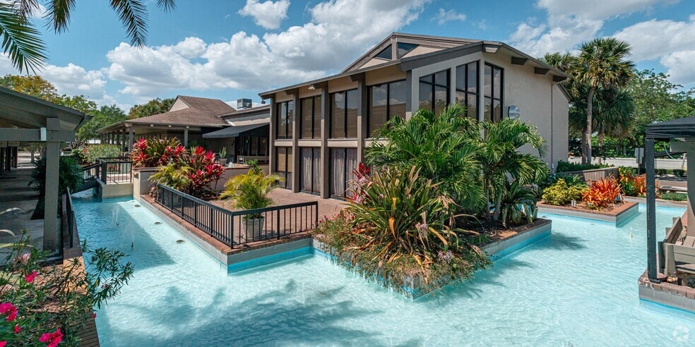 7041-7111 W Commercial Blvd, Tamarac, FL to rent - Building Photo - Image 2 of 11