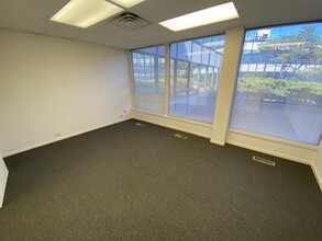 540-550 W Frontage Rd, Northfield, IL for rent Interior Photo- Image 1 of 1