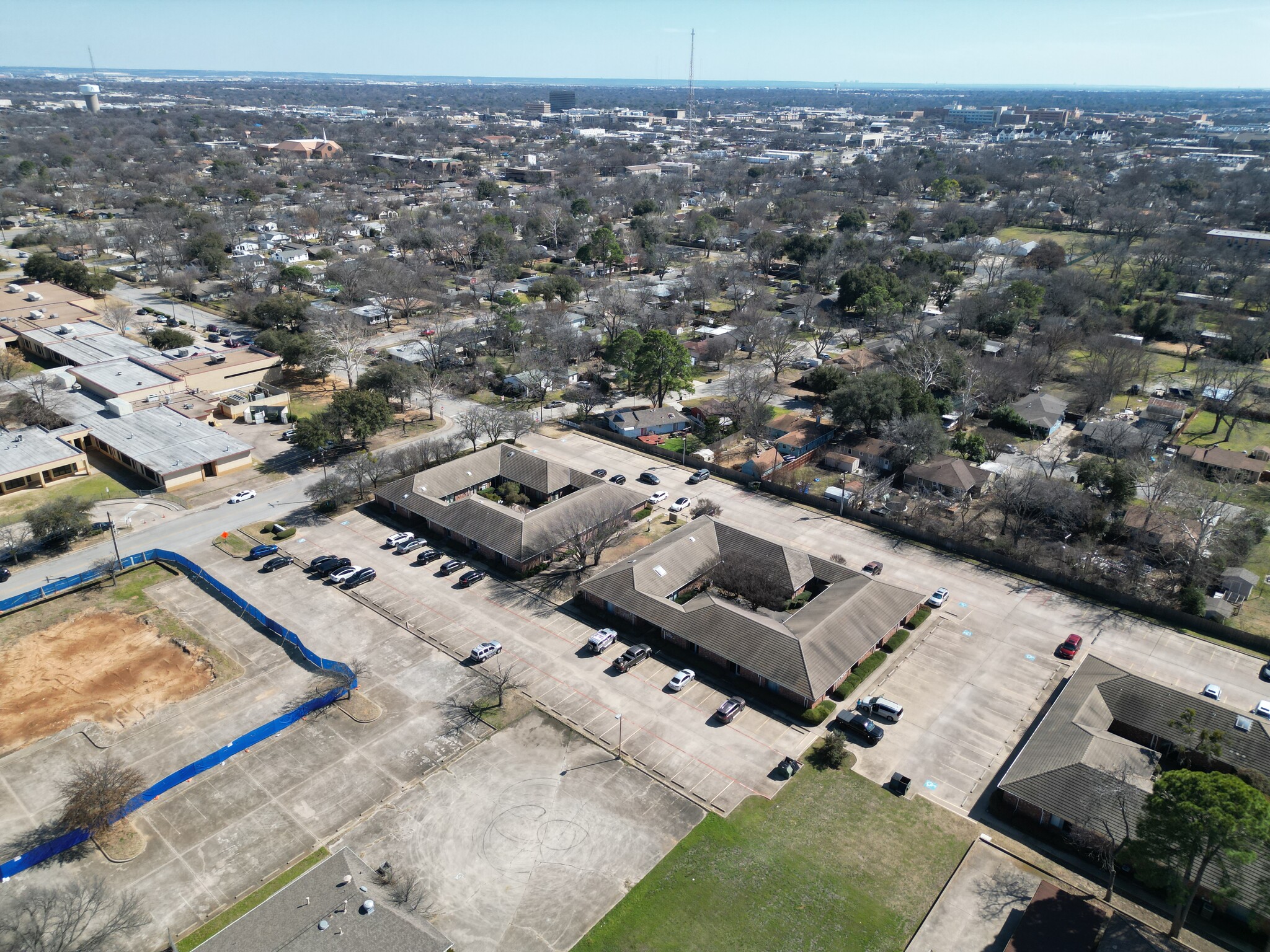 905 Medical Centre Dr, Arlington, TX for rent Building Photo- Image 1 of 7