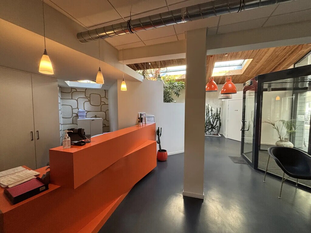Vente Bureaux 387 m² - Photo 1
