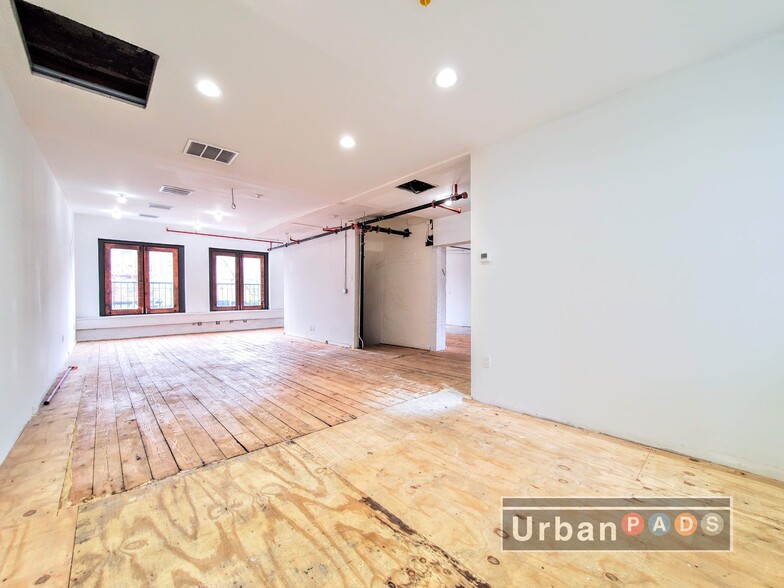 249-251 4th Ave, Brooklyn, NY for rent - Interior Photo - Image 3 of 27