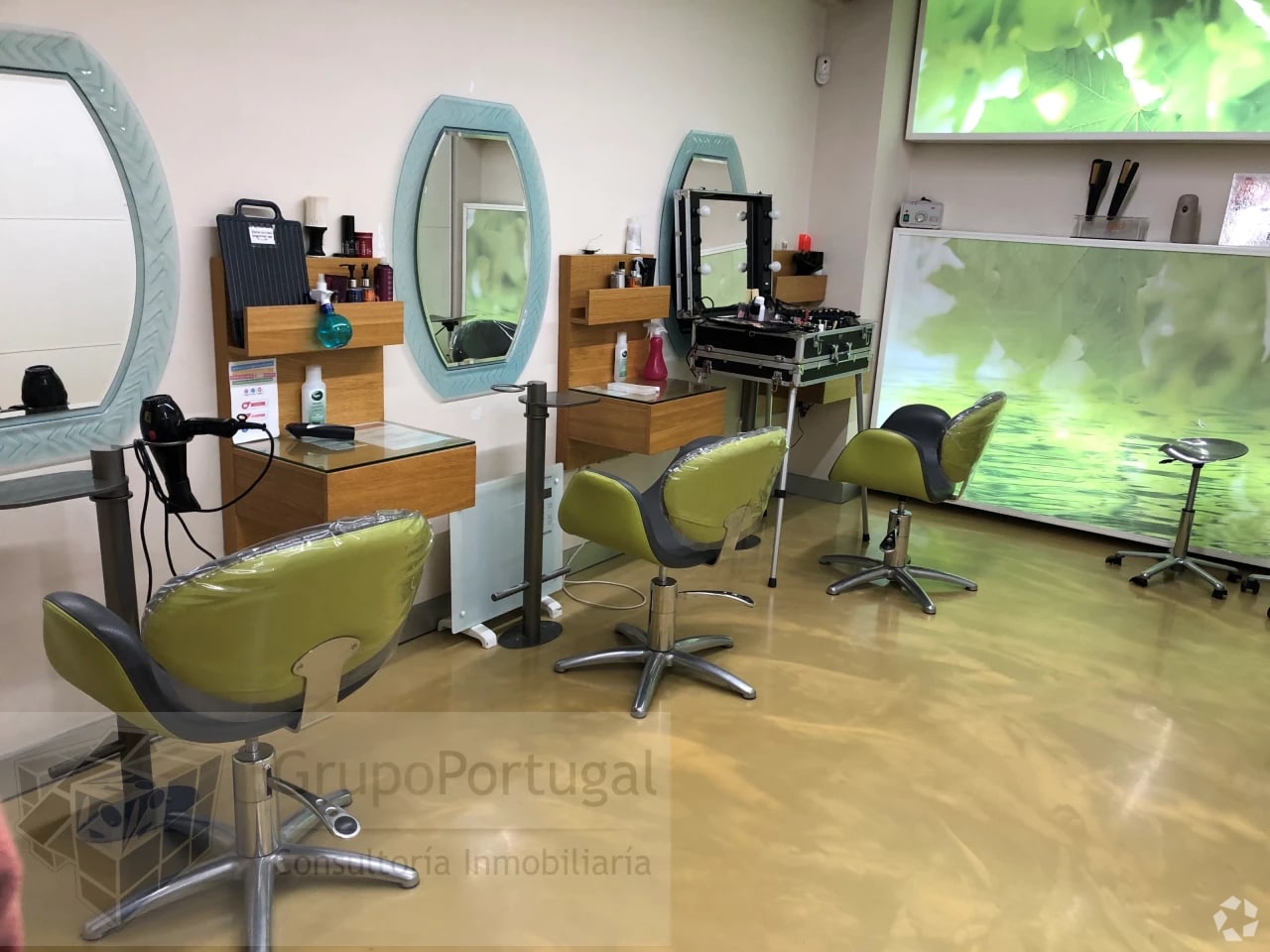 Retail in Madrid, Madrid to rent Interior Photo- Image 1 of 8