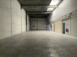Light Industrial in Éragny to rent Interior Photo- Image 2 of 5