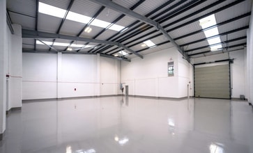 Spitfire Clos, Huntingdon to rent Interior Photo- Image 1 of 1