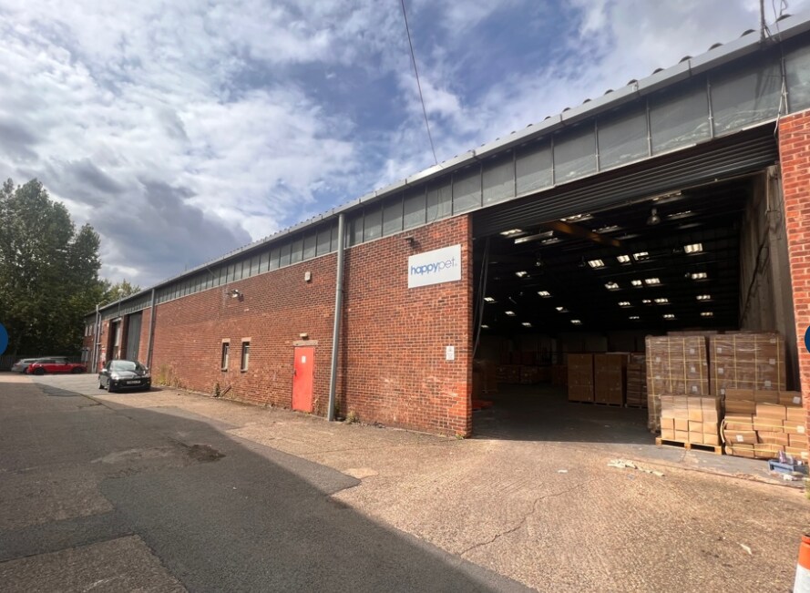 Flatten Way, Leicester for sale Primary Photo- Image 1 of 1