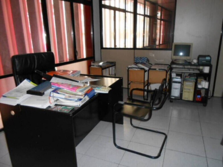 Retail in Manresa, Barcelona for sale - Interior Photo - Image 2 of 5