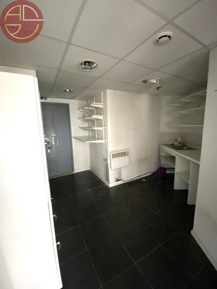 Retail in Blagnac for sale - Interior Photo - Image 2 of 10