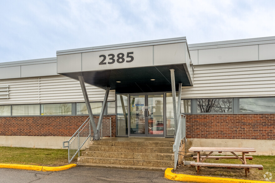 2383-2393 Av Watt, Québec, QC for rent - Building Photo - Image 1 of 6