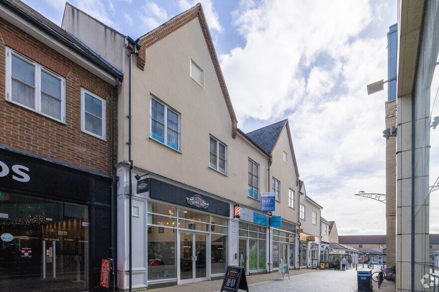 Bure Pl, Bicester to rent - Building Photo - Image 3 of 4