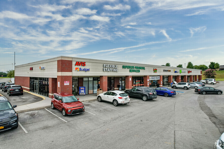 5535-5555 Clinton Hwy, Knoxville, TN for rent - Primary Photo - Image 1 of 5