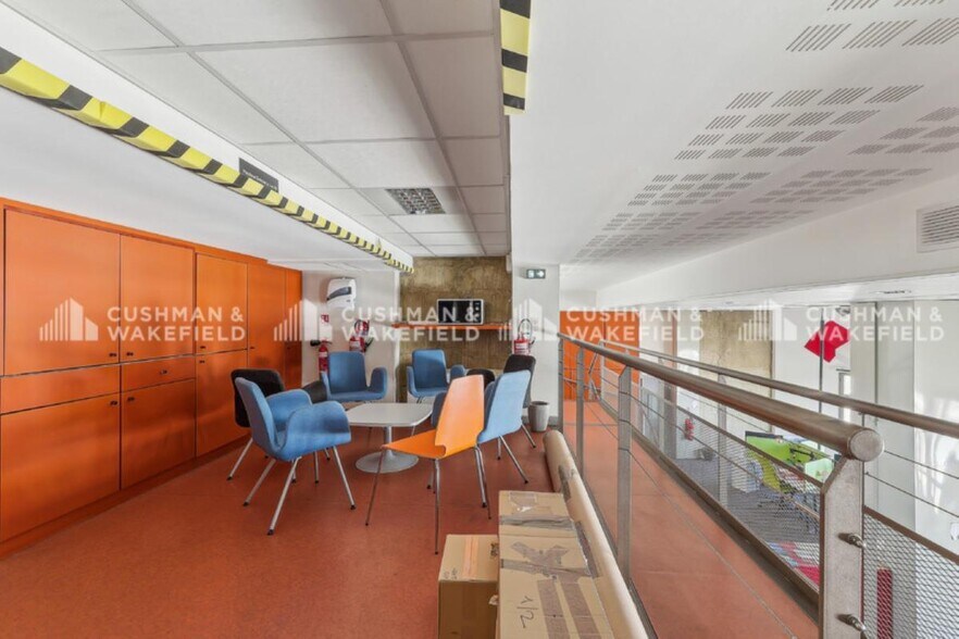 Office in Marseille to rent - Interior Photo - Image 3 of 14