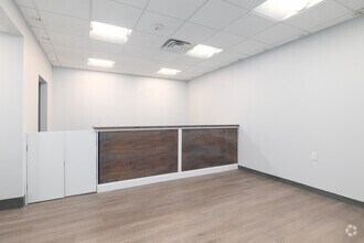 900 W Main St, Freehold, NJ to rent Interior Photo- Image 1 of 15