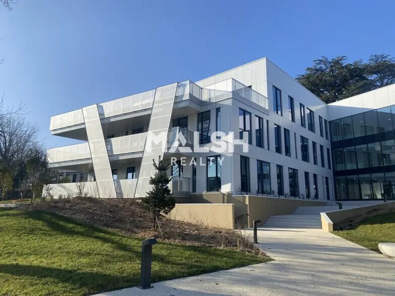 Office in Limonest to rent - Building Photo - Image 3 of 13