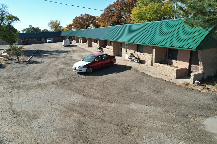 2010 E 8th St, Hays, KS for sale - Building Photo - Image 3 of 11