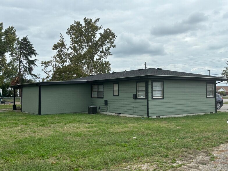 4002 S 7th St, Terre Haute, IN for sale - Building Photo - Image 1 of 4