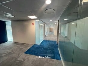 Light Industrial in Saint-Priest to rent Interior Photo- Image 2 of 3