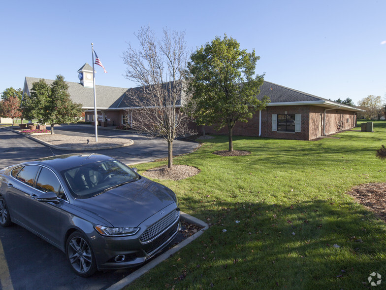 11355 W 97th Ln, Saint John, IN for rent - Primary Photo - Image 1 of 3