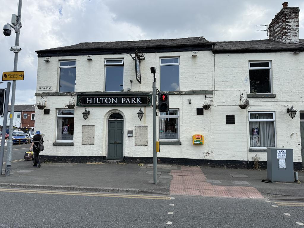 162 Leigh Rd, Leigh for sale Building Photo- Image 1 of 1