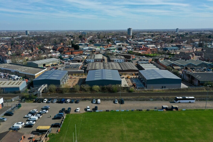 10 Endermere Rd, Coventry to rent - Building Photo - Image 1 of 15