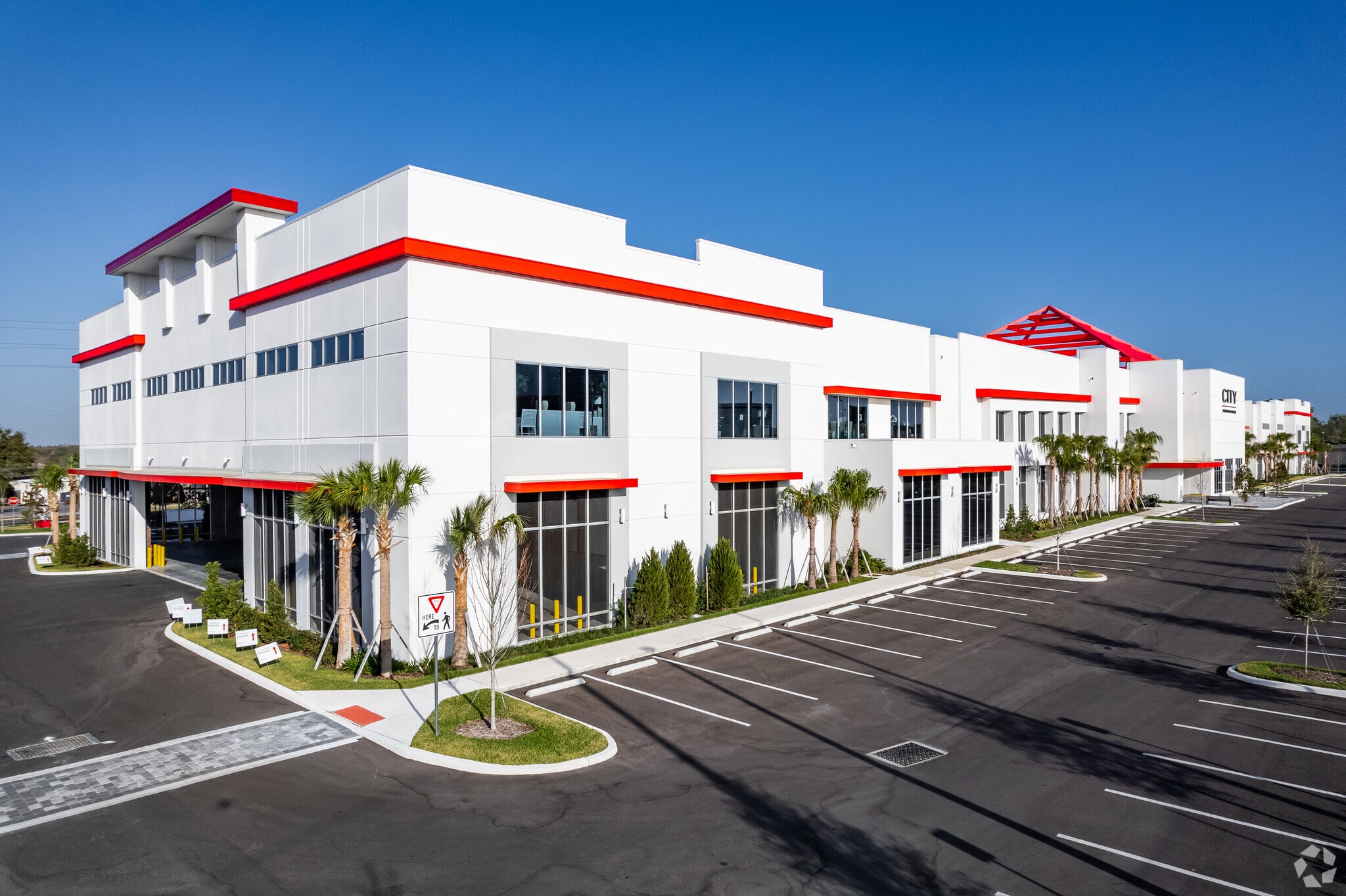 555 Douglas Ave, Altamonte Springs, FL to rent Building Photo- Image 1 of 6