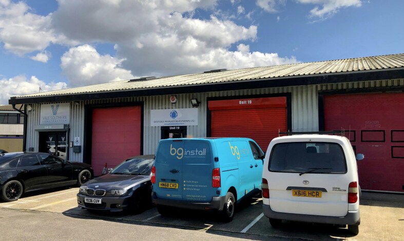 Airport Service Rd, Portsmouth to rent Primary Photo- Image 1 of 3