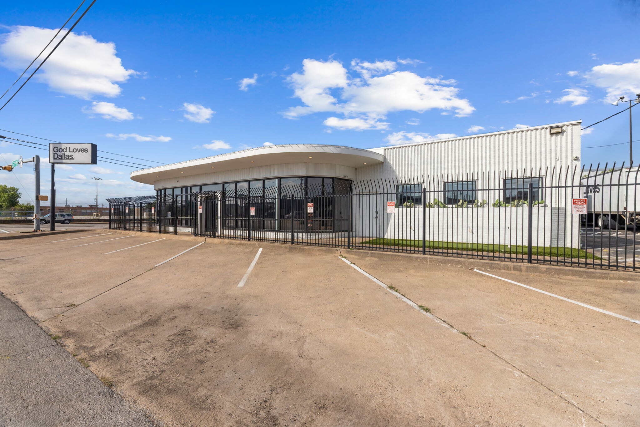 2021 Cockrell Ave, Dallas, TX for sale Building Photo- Image 1 of 1